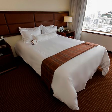 Casa Andina Premium Miraflores ลิมา ภายนอก รูปภาพ A bed