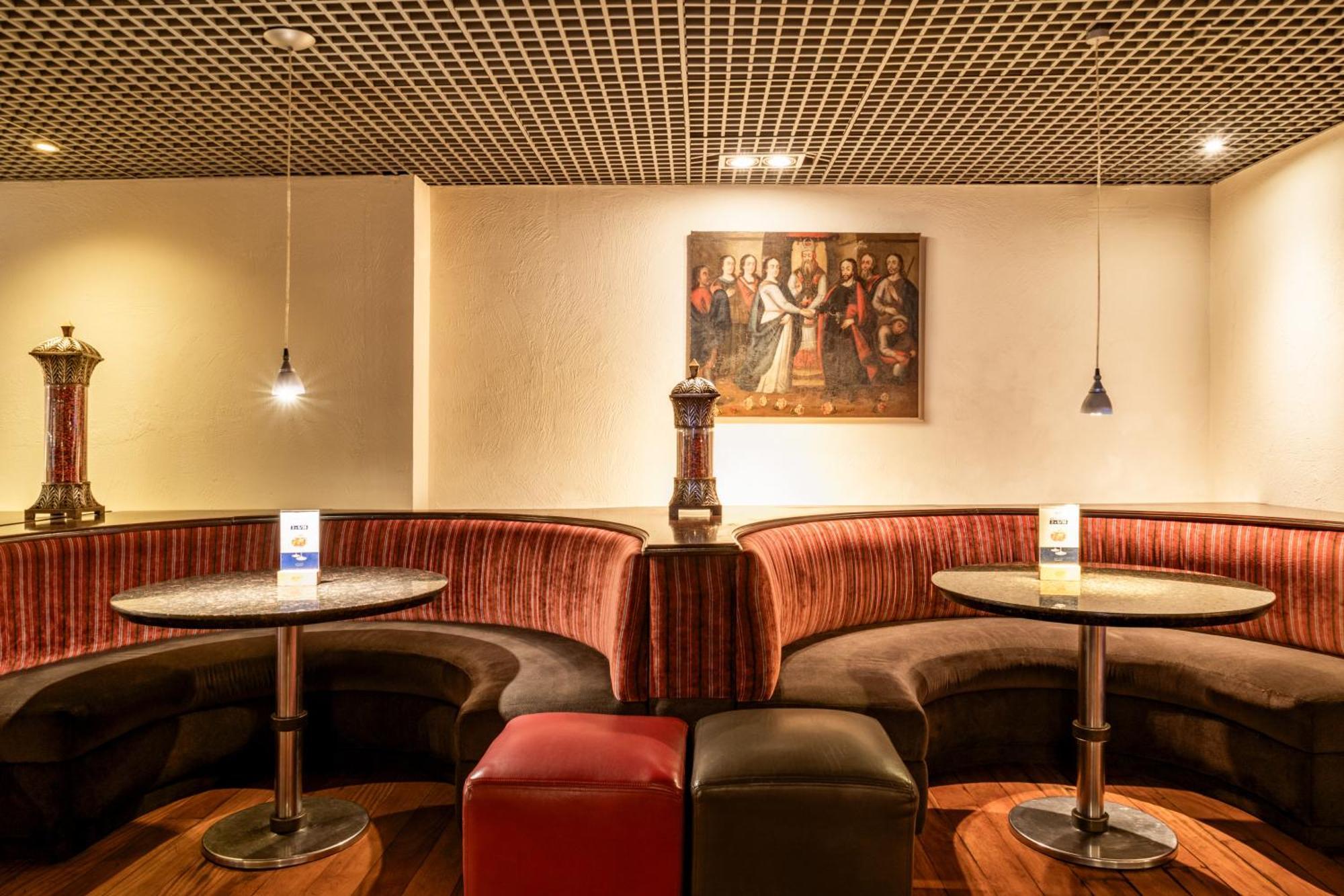 Casa Andina Premium Miraflores ลิมา ภายนอก รูปภาพ Interior of a typical restaurant