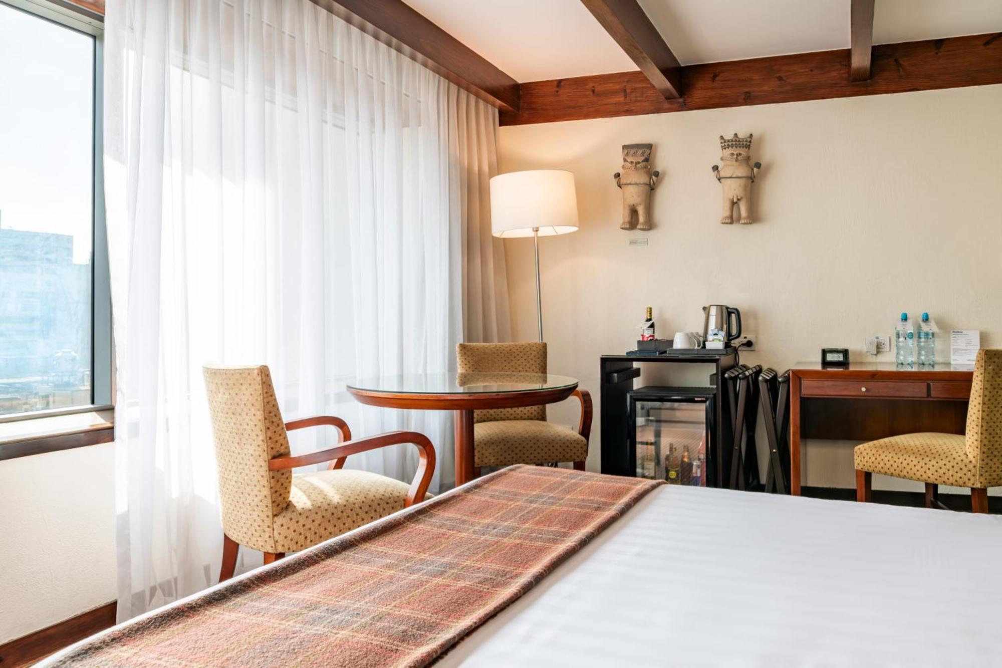 Casa Andina Premium Miraflores ลิมา ภายนอก รูปภาพ A room at the hotel