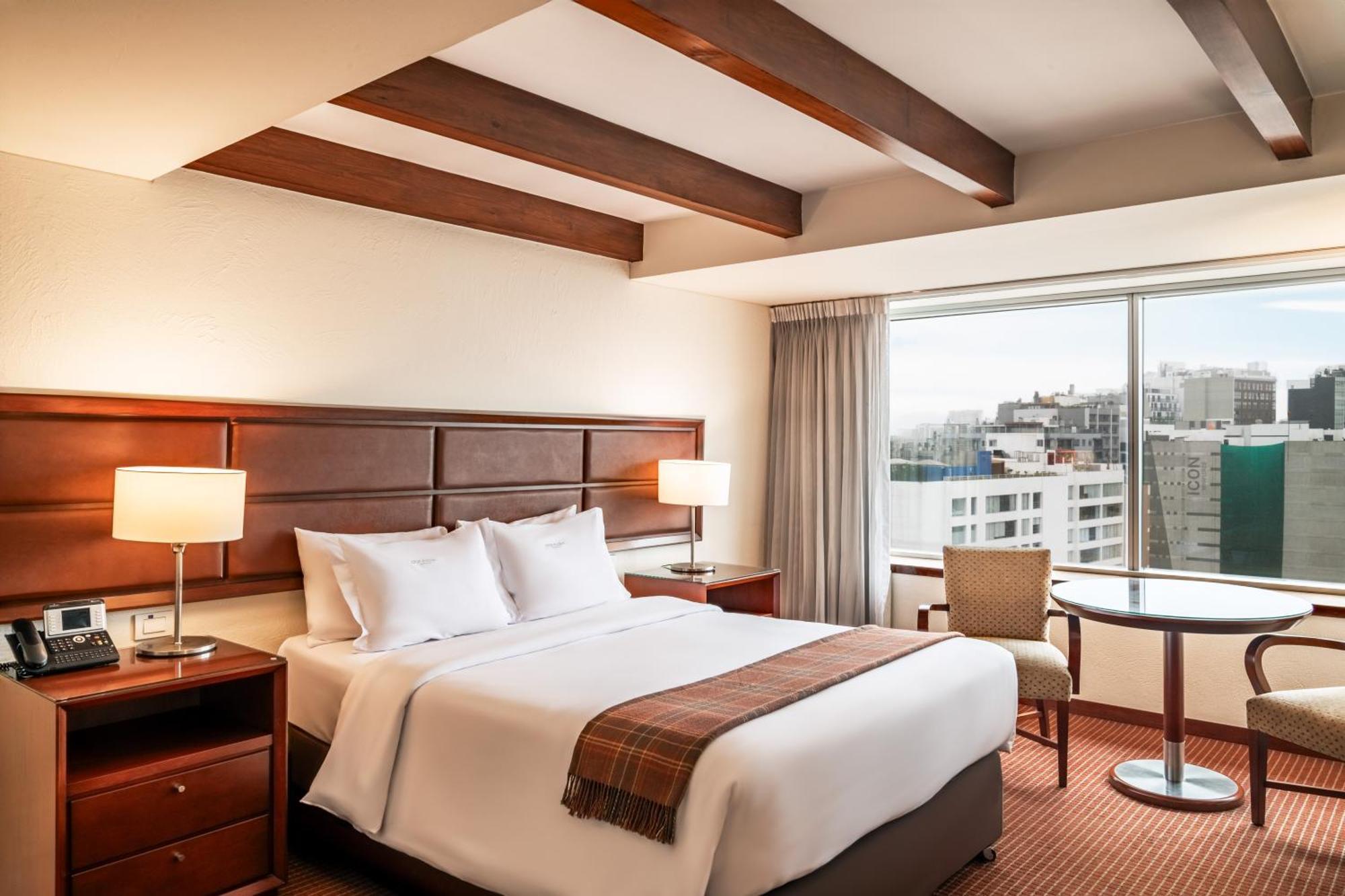 Casa Andina Premium Miraflores ลิมา ภายนอก รูปภาพ A room at the hotel